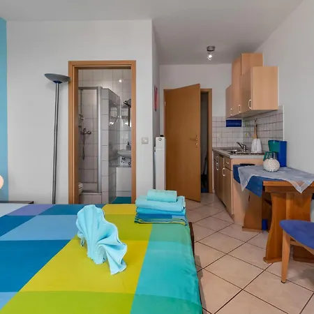 Apartment 1 Bedroom Cozy In