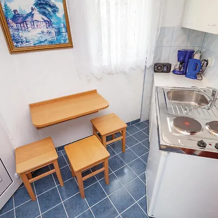 Apartment 1 Bedroom Cozy In