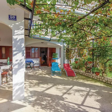 1 Bedroom Cozy In Apartment *