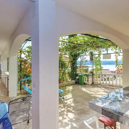 1 Bedroom Cozy In * Crikvenica