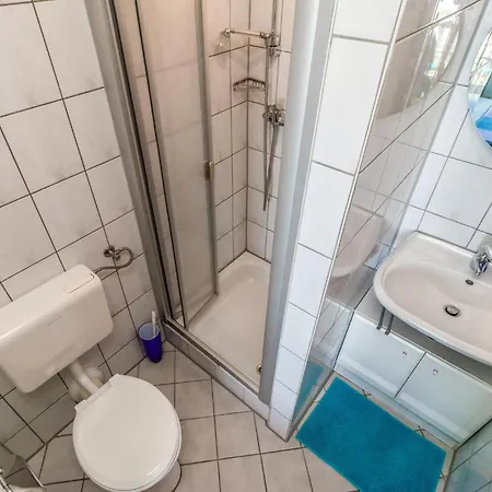 1 Bedroom Cozy In