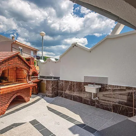 1 Bedroom Cozy In