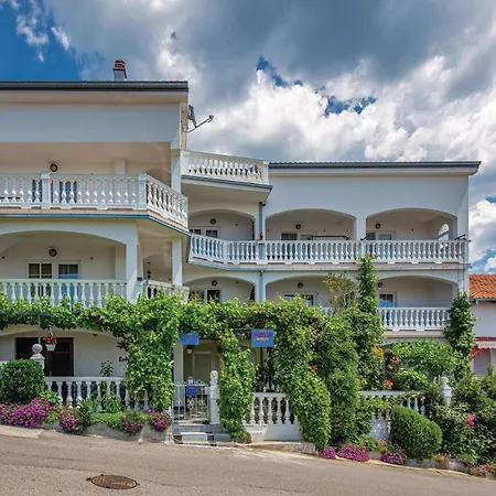 Apartment 1 Bedroom Cozy In Crikvenica