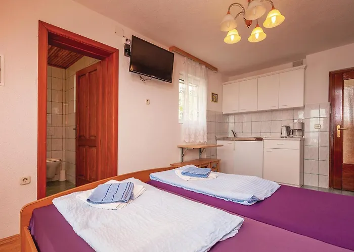 דירה 1 Bedroom Cozy In
