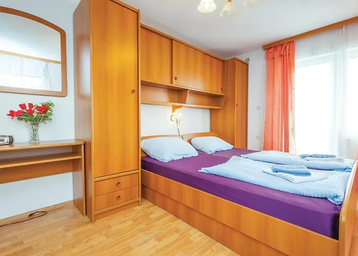 1 Bedroom Cozy In